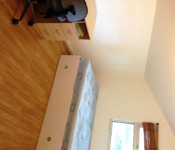  Image of 6 bedroom House Share to rent in Frederick Grove Lenton Nottingham NG7 at NG7 1SG  Lenton, NG7 1SG