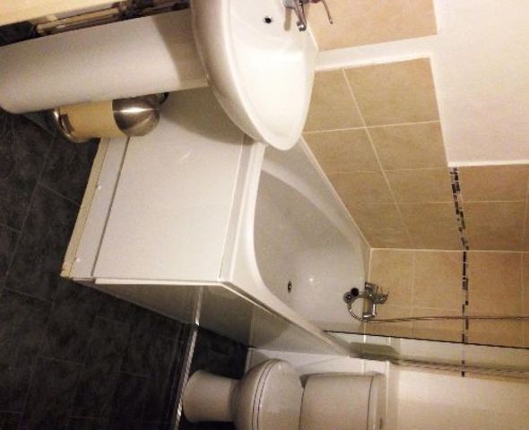  Image of 6 bedroom House Share to rent in Frederick Grove Lenton Nottingham NG7 at NG7 1SG  Lenton, NG7 1SG
