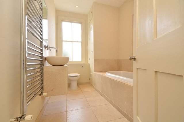  Image of 3 bedroom Terraced house to rent in Tolverne Road London SW20 at Tolverne Road  Raynes Park, SW20 8RA