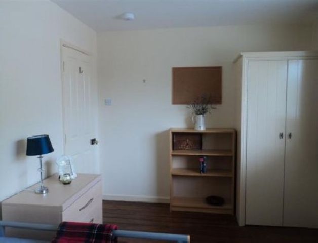  Image of 4 bedroom House Share to rent in Lenton Road The Park Nottingham NG7 at The Park Nottinghamshire The Park, NG7 1EW