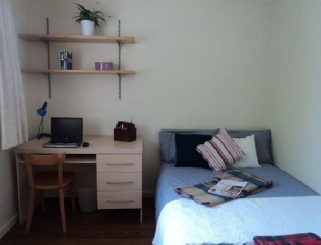  Image of 4 bedroom House Share to rent in Lenton Road The Park Nottingham NG7 at The Park Nottinghamshire The Park, NG7 1EW