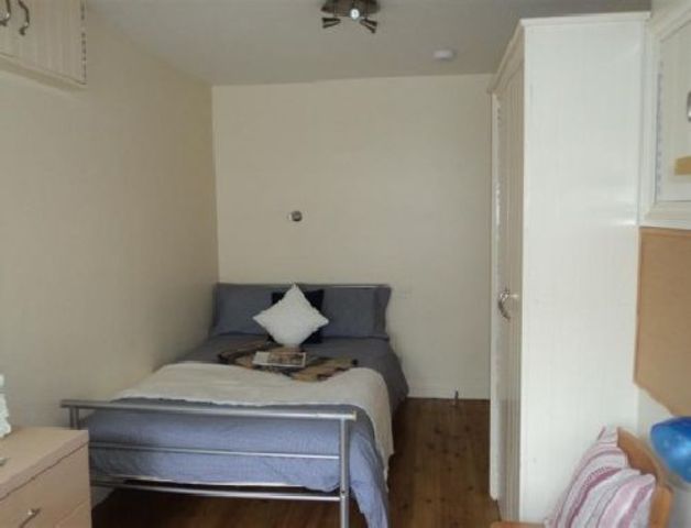  Image of 4 bedroom House Share to rent in Lenton Road The Park Nottingham NG7 at The Park Nottinghamshire The Park, NG7 1EW