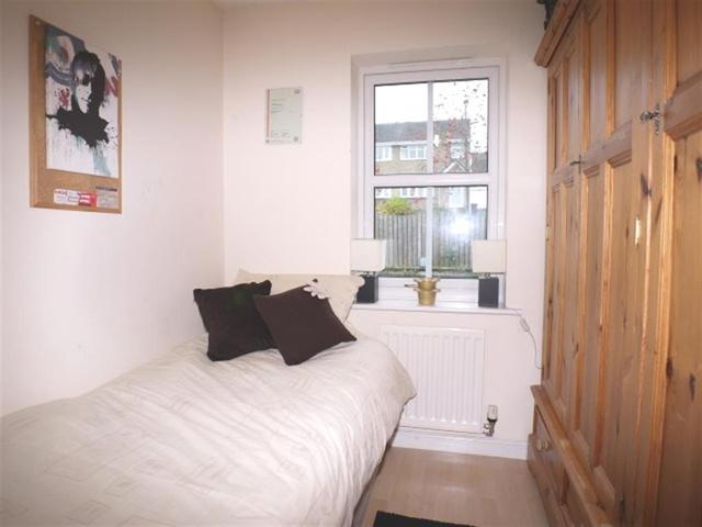  Image of 3 bedroom Terraced house for sale in Gaunts Place Farsley Pudsey LS28 at Farsley Leeds Farsley, LS28 5GT