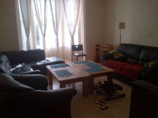  Image of 8 bedroom House Share to rent in Gedling Grove Nottingham NG7 at Arboretum Nottinghamshire Arboretum, NG7 4DU