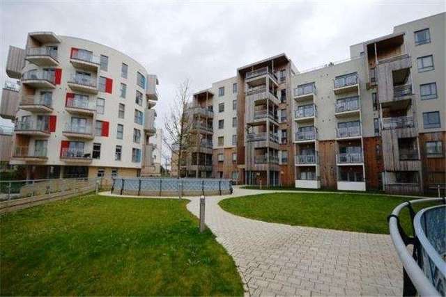  Image of 2 bedroom Flat to rent in Glenalmond Avenue Cambridge CB2 at Cambridge  Trumpington, CB2 8DH