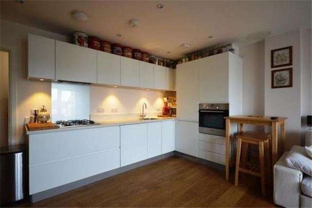  Image of 2 bedroom Flat to rent in Glenalmond Avenue Cambridge CB2 at Cambridge  Trumpington, CB2 8DH