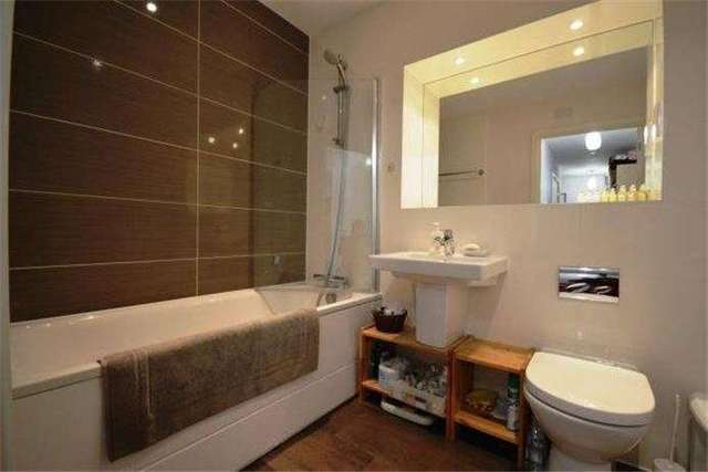  Image of 2 bedroom Flat to rent in Glenalmond Avenue Cambridge CB2 at Cambridge  Trumpington, CB2 8DH