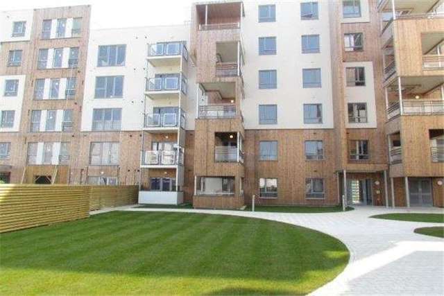  Image of 2 bedroom Detached house to rent in Glenalmond Avenue Cambridge CB2 at Cambridge  Trumpington, CB2 8DH