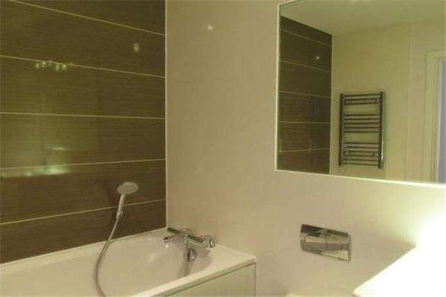 Image of 2 bedroom Detached house to rent in Glenalmond Avenue Cambridge CB2 at Cambridge  Trumpington, CB2 8DH