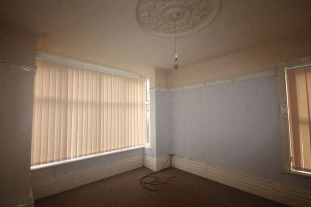  Image of 1 bedroom Apartment to rent in Gorton Road Reddish Stockport SK5 at Gorton Road Reddish Stockport, SK5 6NX