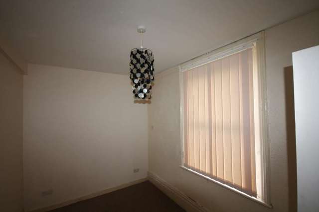  Image of 1 bedroom Apartment to rent in Gorton Road Reddish Stockport SK5 at Gorton Road Reddish Stockport, SK5 6NX