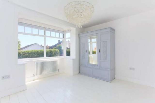  Image of 3 bedroom Detached house for sale in Gosselin Street Whitstable CT5 at Gosselin Street  Whitstable, CT5 4LQ