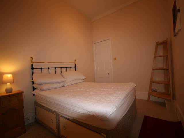  Image of 1 bedroom Flat to rent in Great Western Place Aberdeen AB10 at West End Aberdeen Aberdeen, AB10 6QN
