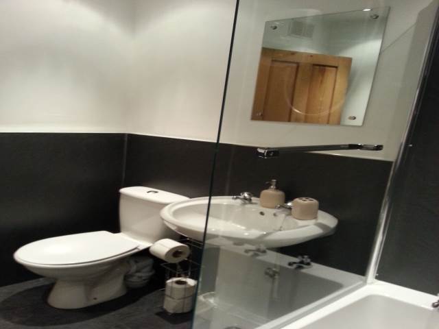  Image of 1 bedroom Flat to rent in Great Western Road Aberdeen AB10 at West End Aberdeen Aberdeen, AB10 6PY