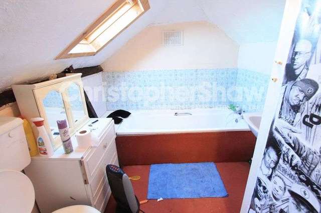  Image of 3 bedroom Flat to rent in Green Road Winton Bournemouth BH9 at Green Road  Bournemouth, BH9 1EA