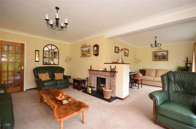  Image of 4 bedroom Bungalow for sale in Gresham Avenue Hartley Longfield DA3 at Hartley Longfield Longfield, DA3 7BT