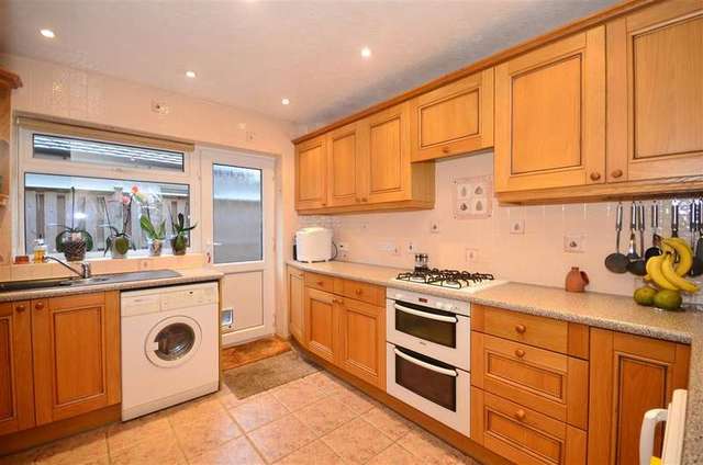  Image of 4 bedroom Bungalow for sale in Gresham Avenue Hartley Longfield DA3 at Hartley Longfield Longfield, DA3 7BT