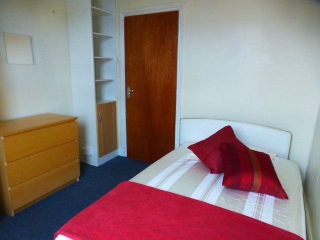  Image of 5 bedroom Terraced house to rent in Grimthorpe Terrace Headingley Leeds LS6 at Grimthorpe Terrace  HEADINGLEY, LS6 3JS