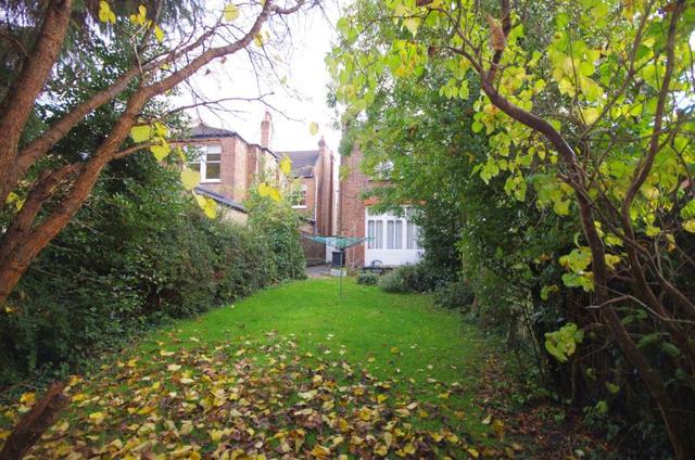  Image of 4 bedroom Detached house for sale in Grove Avenue London N3 at London, N3 1QS