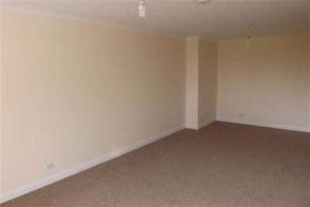  Image of 1 bedroom Flat to rent in Hallam Chase Sheffield S10 at Sheffield, S10 5SW
