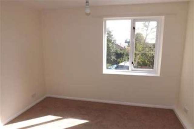  Image of 1 bedroom Flat to rent in Hallam Chase Sheffield S10 at Sheffield, S10 5SW