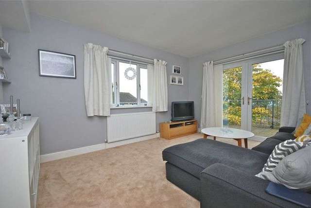  Image of 3 bedroom Detached house for sale in Hallett Road Castle Cary BA7 at Hallett Road  Castle Cary, BA7 7LG