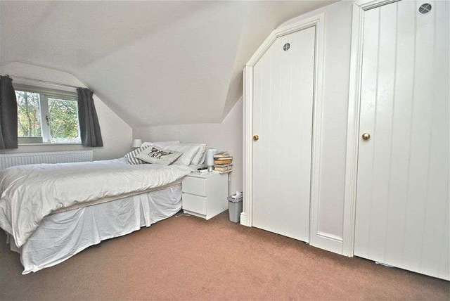  Image of 3 bedroom Detached house for sale in Hallett Road Castle Cary BA7 at Hallett Road  Castle Cary, BA7 7LG