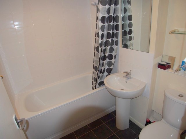 Image of 1 bedroom Flat to rent in Hamilton Mews Cokeham Road Sompting Lancing BN15 at Lancing, BN15 0AL
