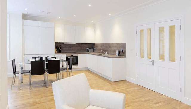  Image of 2 bedroom Flat to rent in Hamlet Gardens London W6 at Hammersmith W6 0SU Hammersmith, W6 0SU