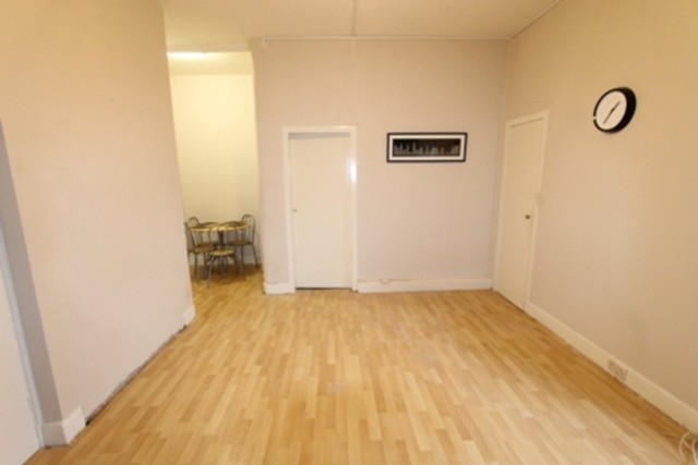  Image of 2 bedroom Flat to rent in Harland Cottages Glasgow G14 at Scotstoun Glasgow Glasgow, G14 0AS