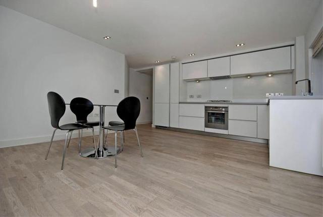  Image of 2 bedroom Apartment to rent in Piano Lane Carysfort Road London N16 at London, N16 9BL