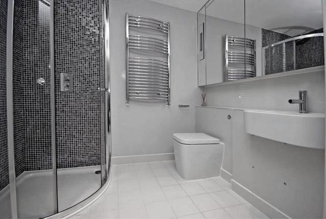  Image of 2 bedroom Apartment to rent in Piano Lane Carysfort Road London N16 at London, N16 9BL