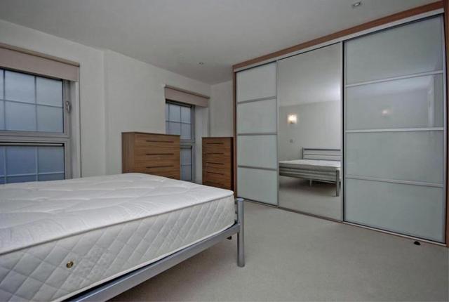  Image of 2 bedroom Apartment to rent in Piano Lane Carysfort Road London N16 at London, N16 9BL