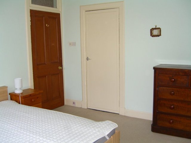  Image of 2 bedroom Flat to rent in Harrison Gardens Edinburgh EH11 at Shandon Edinburgh Edinburgh, EH11 1SD