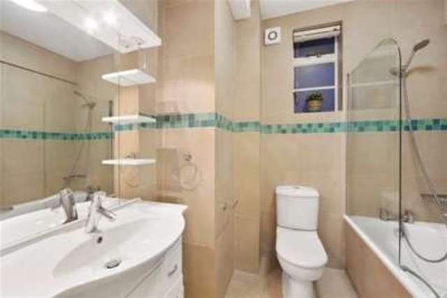  Image of 1 bedroom Flat to rent in Hatherley Grove London W2 at London, W2 5RE