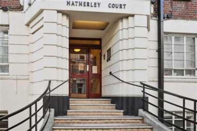  Image of 1 bedroom Flat to rent in Hatherley Grove London W2 at London, W2 5RE