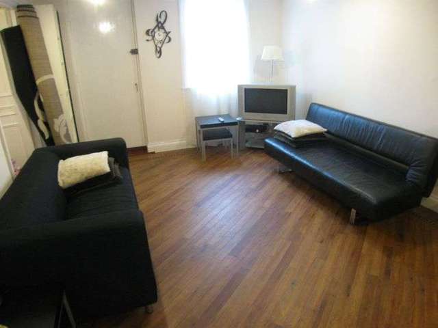  Image of 3 bedroom Flat to rent in Hayfield Passage London E1 at Stepney Green London Stepney Green, E1 3LQ
