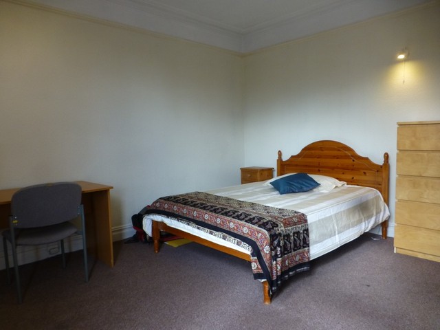  Image of 6 bedroom Terraced house to rent in Headingley Mount Headingley Leeds LS6 at Headingley Mount  HEADINGLEY, LS6 3EL
