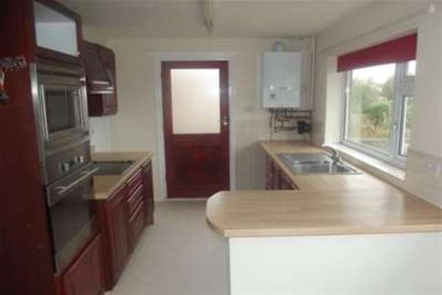  Image of 2 bedroom Maisonette to rent in High Road East Old Felixstowe Felixstowe IP11 at Felixstowe, IP11 9JS
