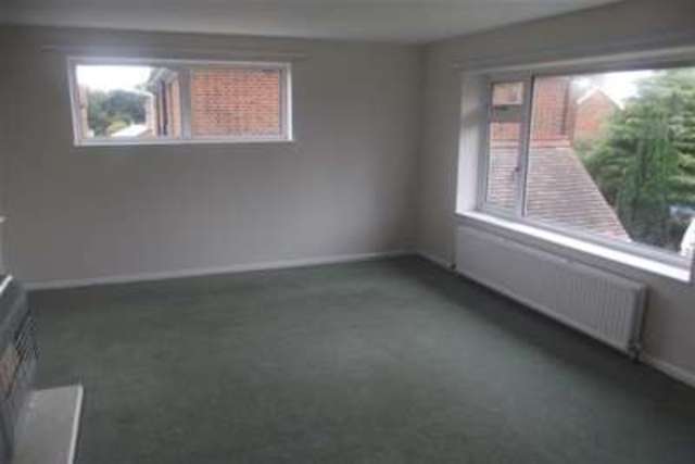  Image of 2 bedroom Maisonette to rent in High Road East Old Felixstowe Felixstowe IP11 at Felixstowe, IP11 9JS