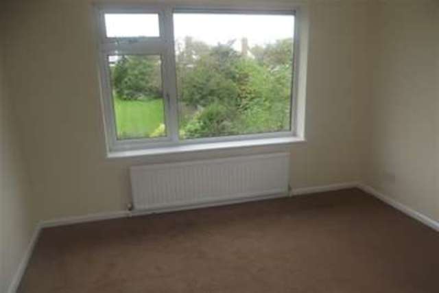  Image of 2 bedroom Maisonette to rent in High Road East Old Felixstowe Felixstowe IP11 at Felixstowe, IP11 9JS