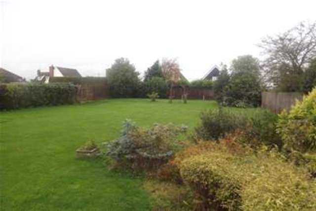  Image of 2 bedroom Maisonette to rent in High Road East Old Felixstowe Felixstowe IP11 at Felixstowe, IP11 9JS