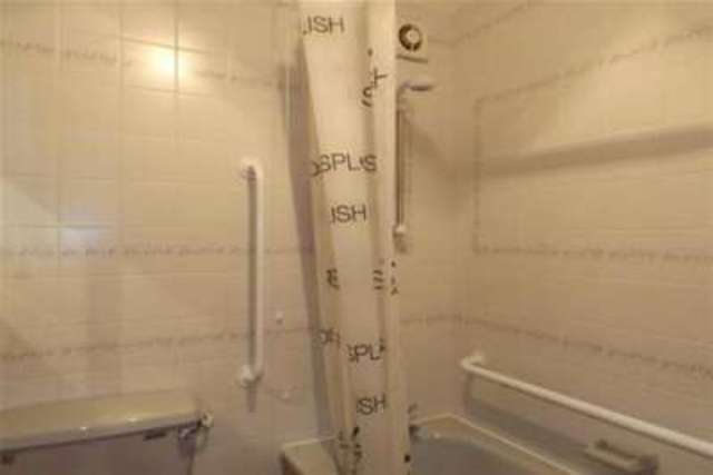 Image of 1 bedroom Flat to rent in High Road London E18 at London, E18 2PD