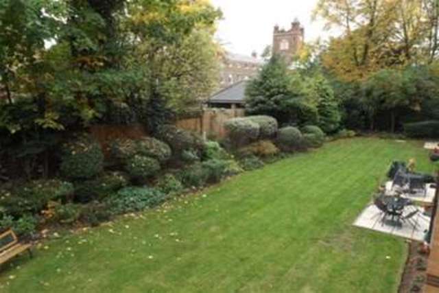  Image of 1 bedroom Flat to rent in High Road London E18 at London, E18 2PD
