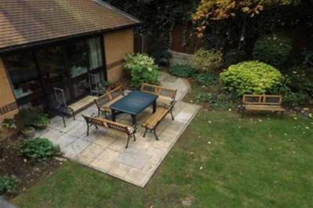  Image of 1 bedroom Flat to rent in High Road London E18 at London, E18 2PD
