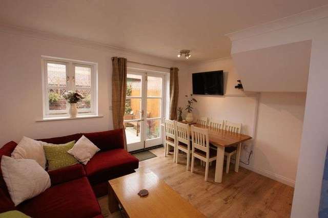  Image of 2 bedroom Terraced house for sale in High Street Fareham PO16 at High Street  Fareham, PO16 7AP