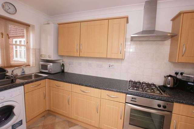  Image of 2 bedroom Terraced house for sale in High Street Fareham PO16 at High Street  Fareham, PO16 7AP