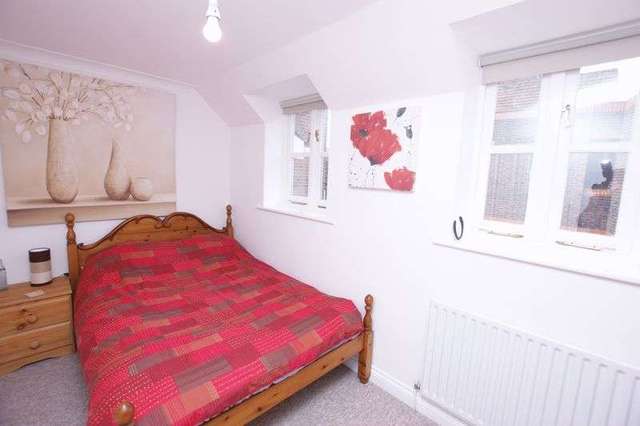  Image of 2 bedroom Terraced house for sale in High Street Fareham PO16 at High Street  Fareham, PO16 7AP