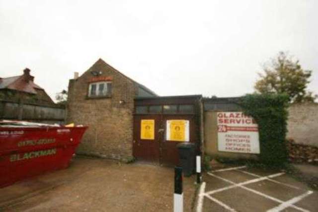  Image of 2 bedroom Detached house for sale in High Street Langley Slough SL3 at Langley  Slough, SL3 8HA