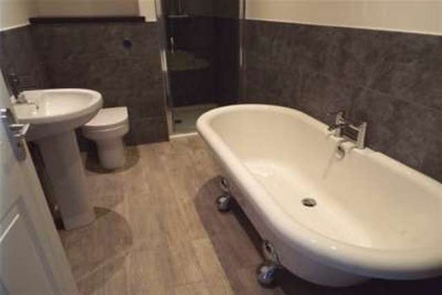  Image of 2 bedroom Flat to rent in High Street Mold CH7 at Mold, CH7 1BH